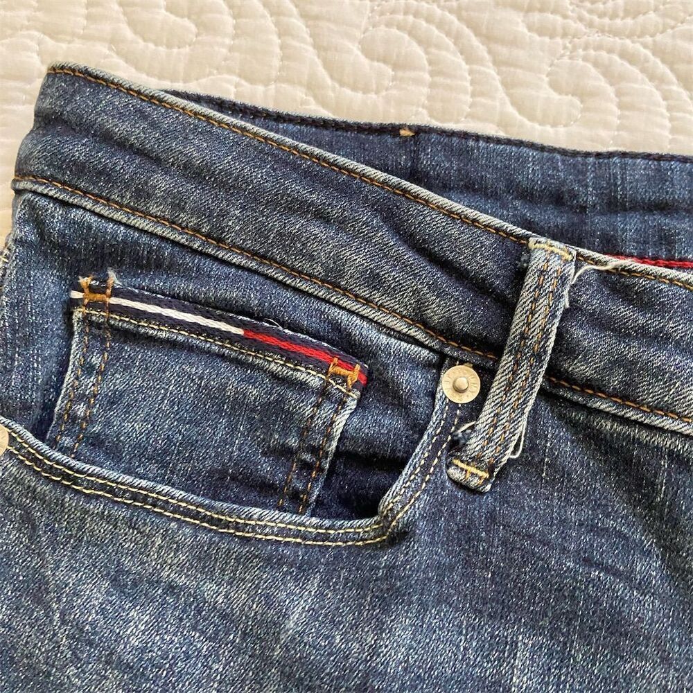 Tommy Jeans Mid-Rise Flare Blue Denim Iconic Patch Zip Fly​ Size 8 - Picture 9 of 14
